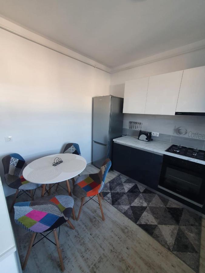 Studio 70 Braşov Extérieur photo